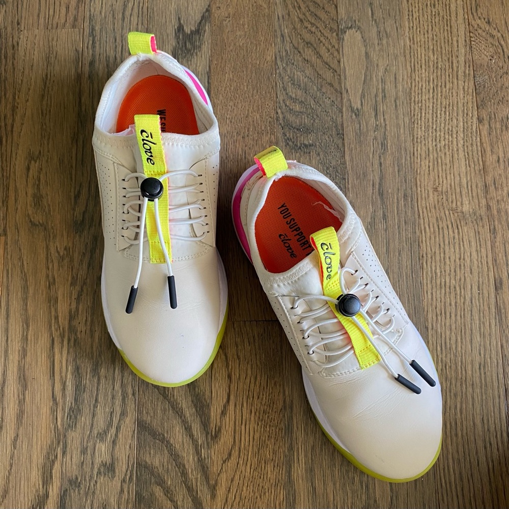 CLOVE | Clove nursing shoes, limited edition lemon aid, size 6.5.